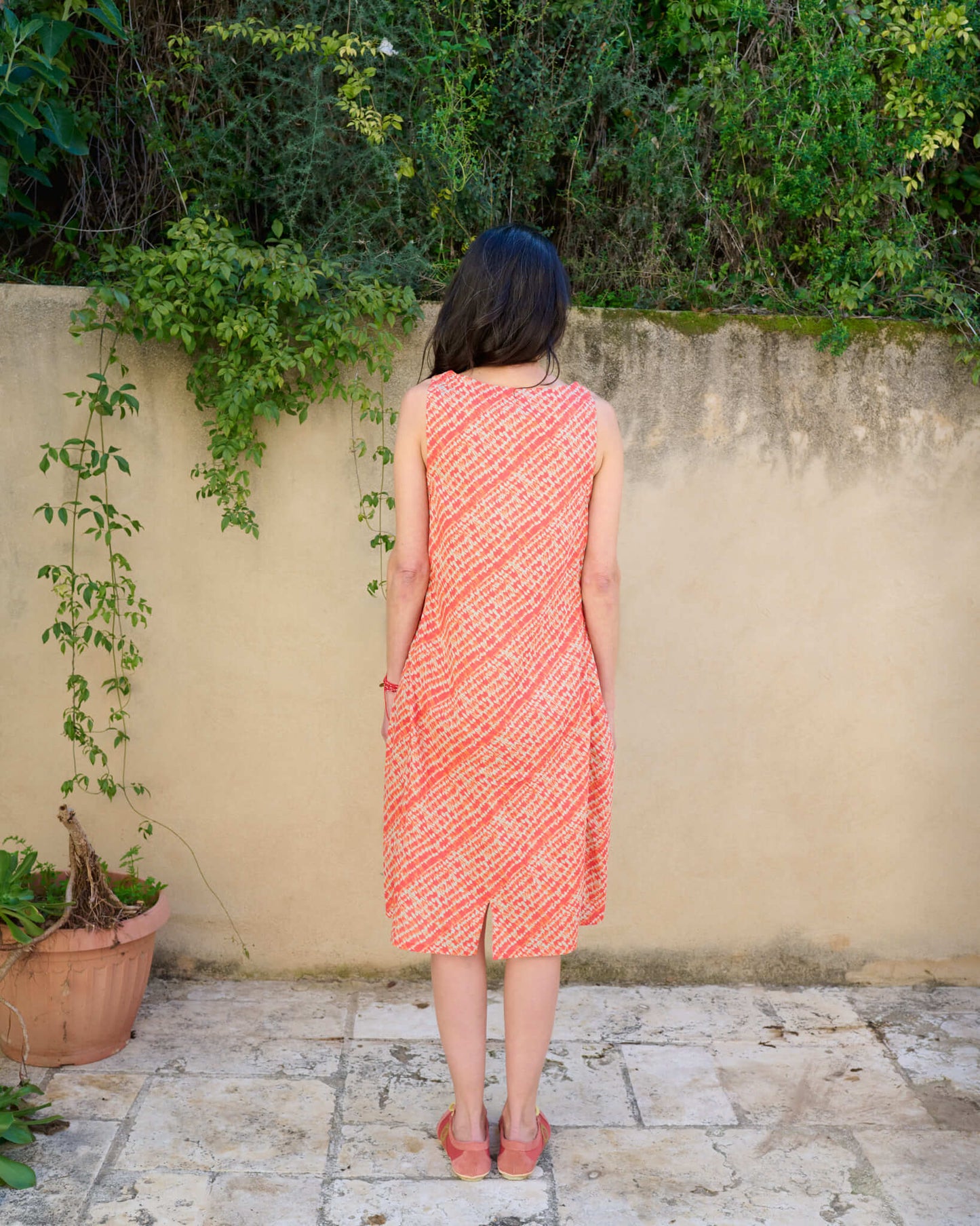 NICOLE - a sleeveless dress