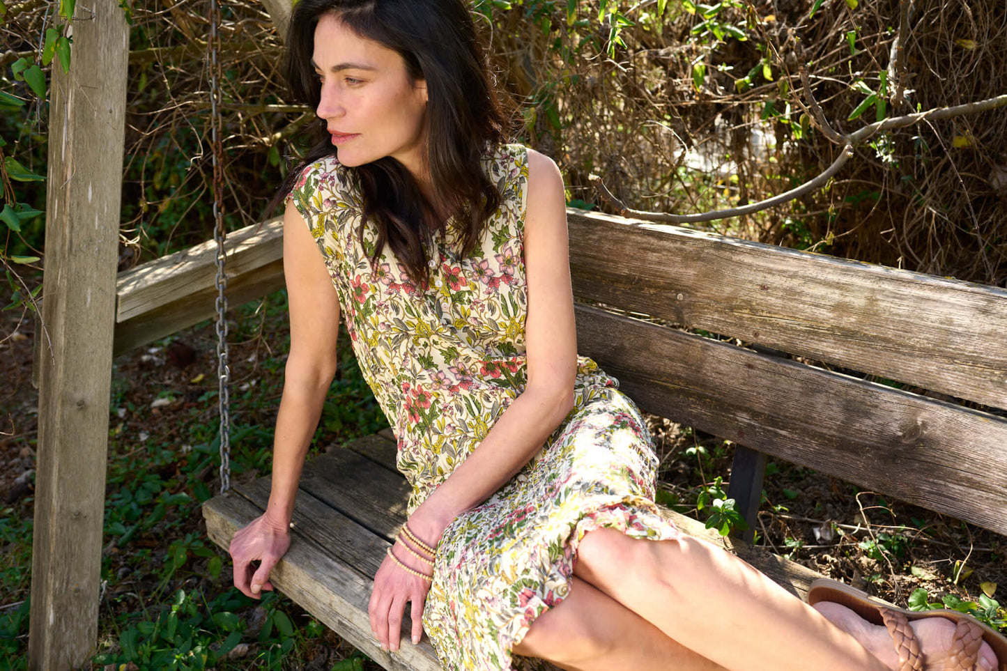 TILI - a sleeveless wrinkled dress